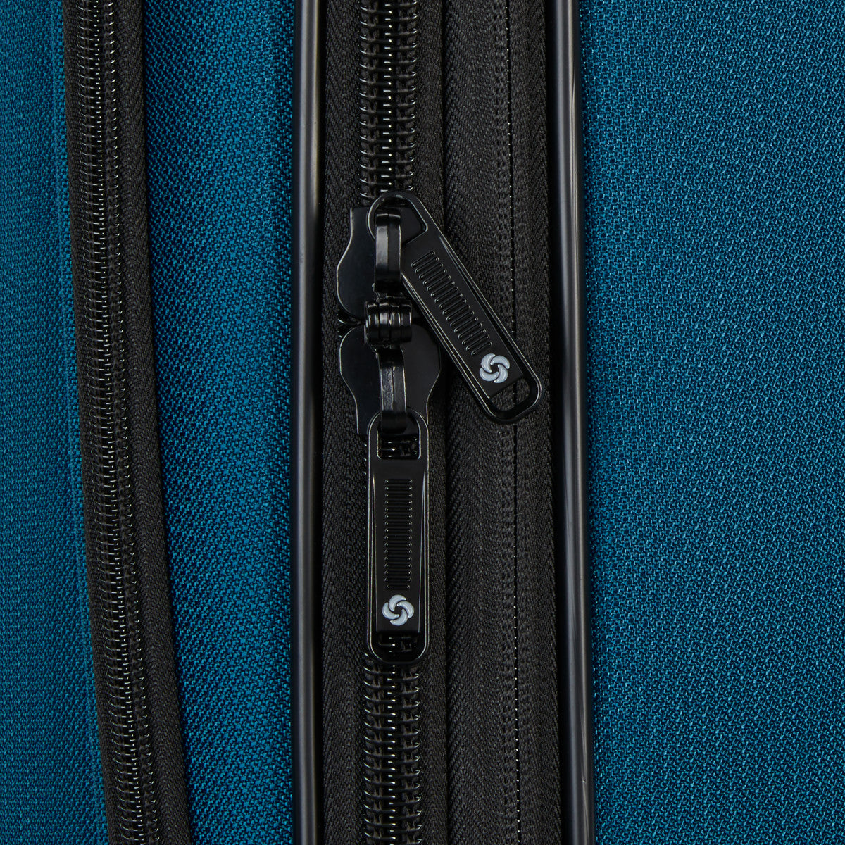 Samsonite Ascella 4 Carry-On Expandable Spinner