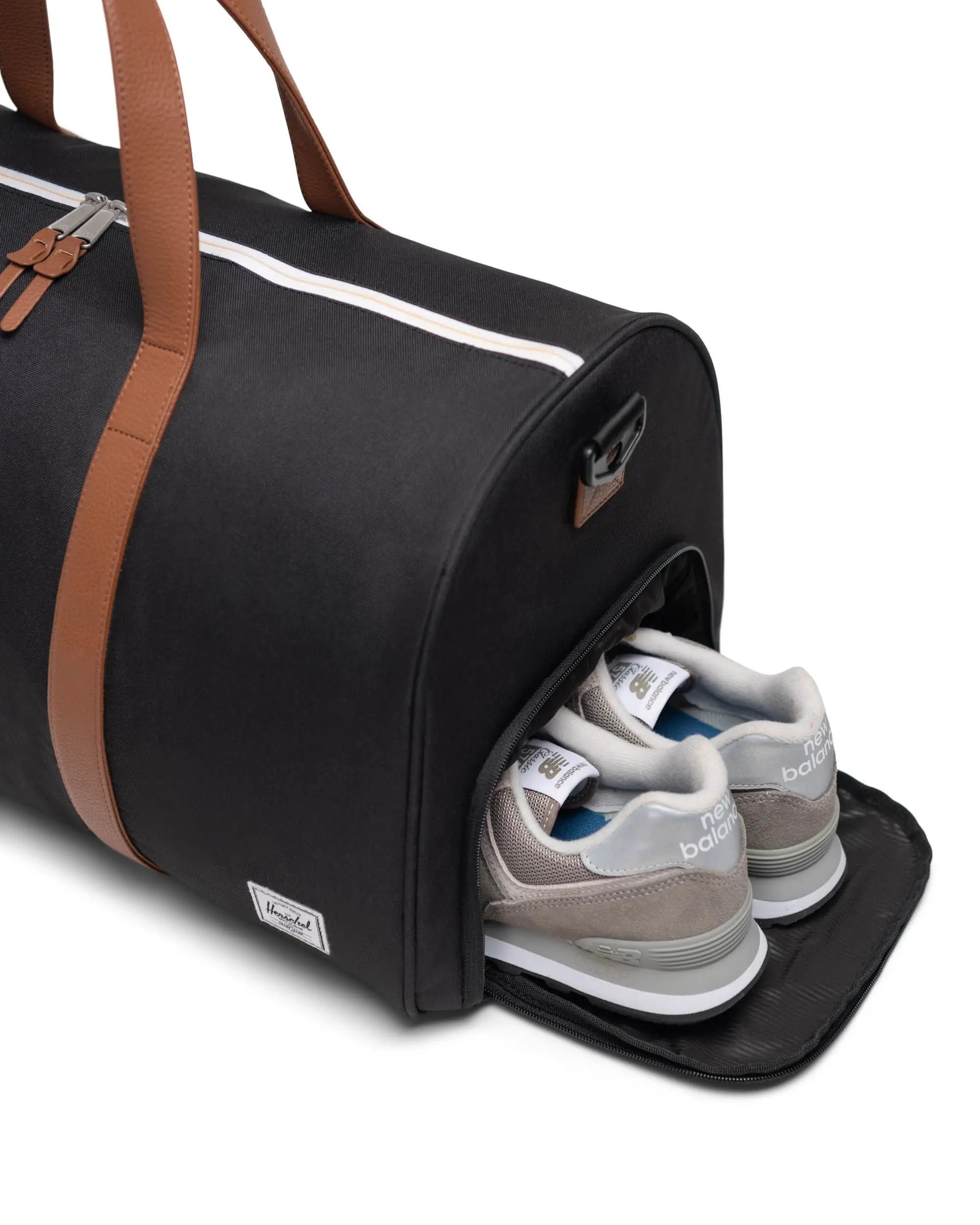 Herschel Novel Duffle - 43L - Deluxe Travel Store – Deluxe Luggage
