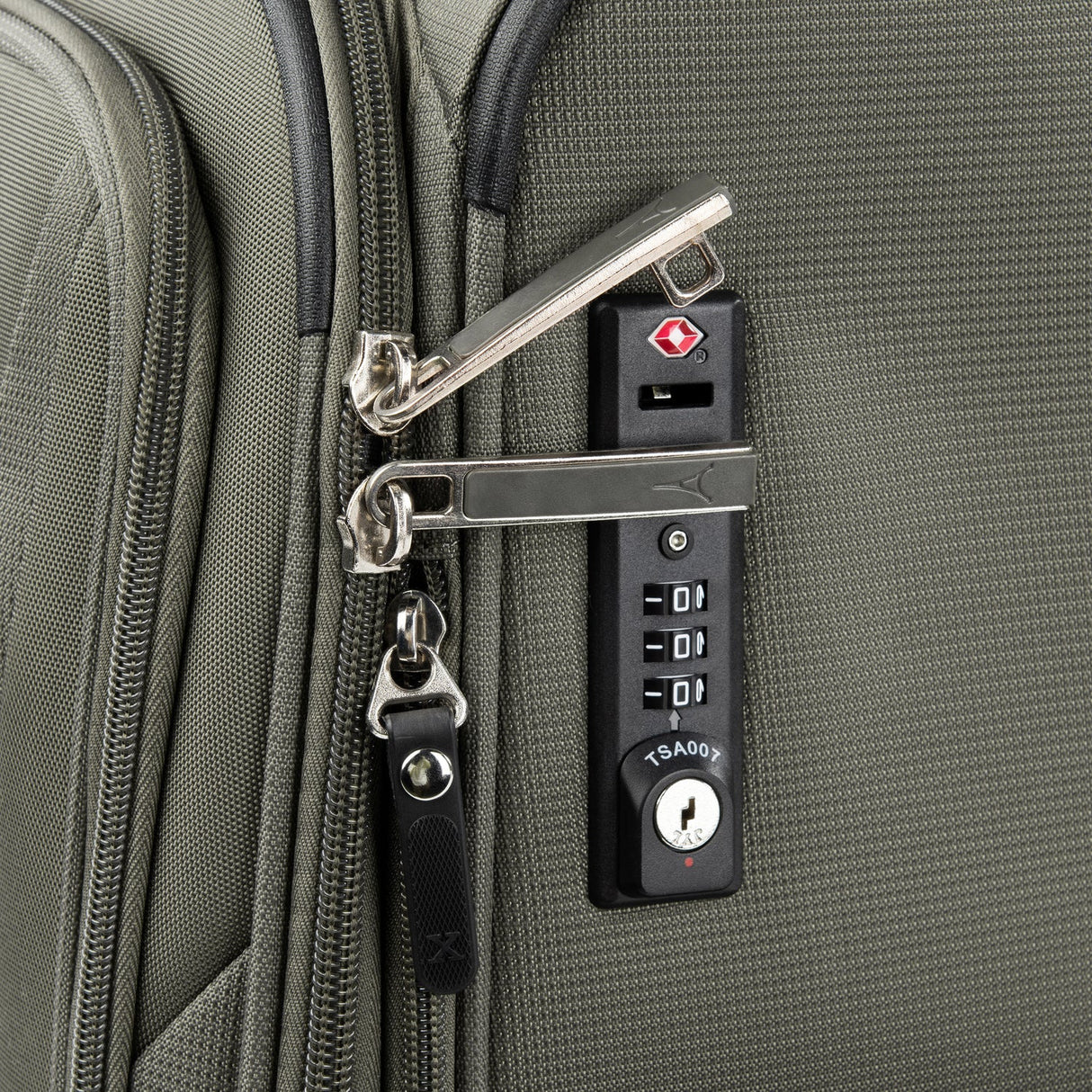 Travelpro Maxlite 5 International Expandable Carry-on Spinner