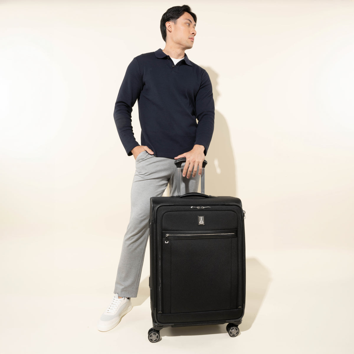 Travelpro Platinum Elite Medium Check-In Spinner
