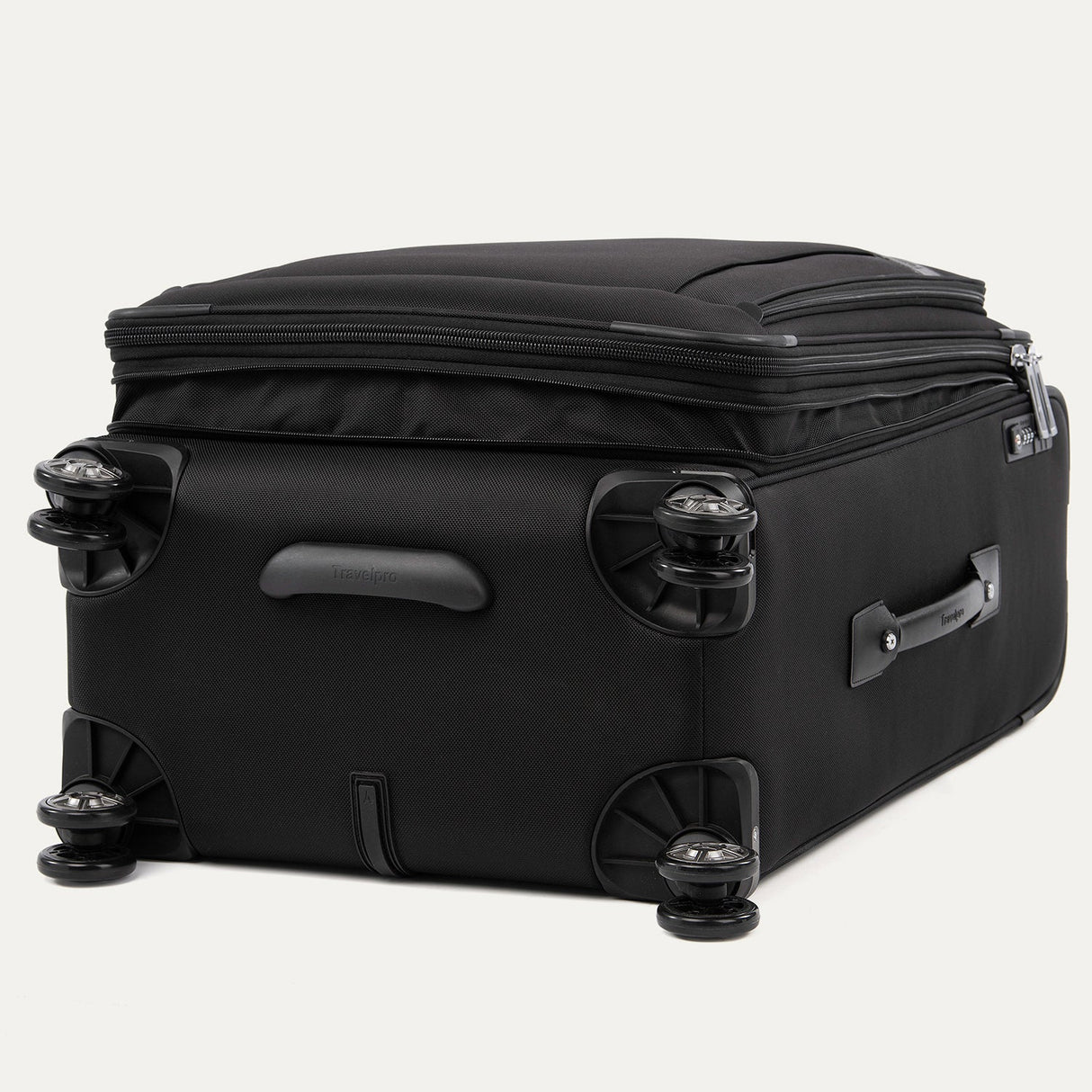 Travelpro Platinum Elite Medium Check-In Spinner
