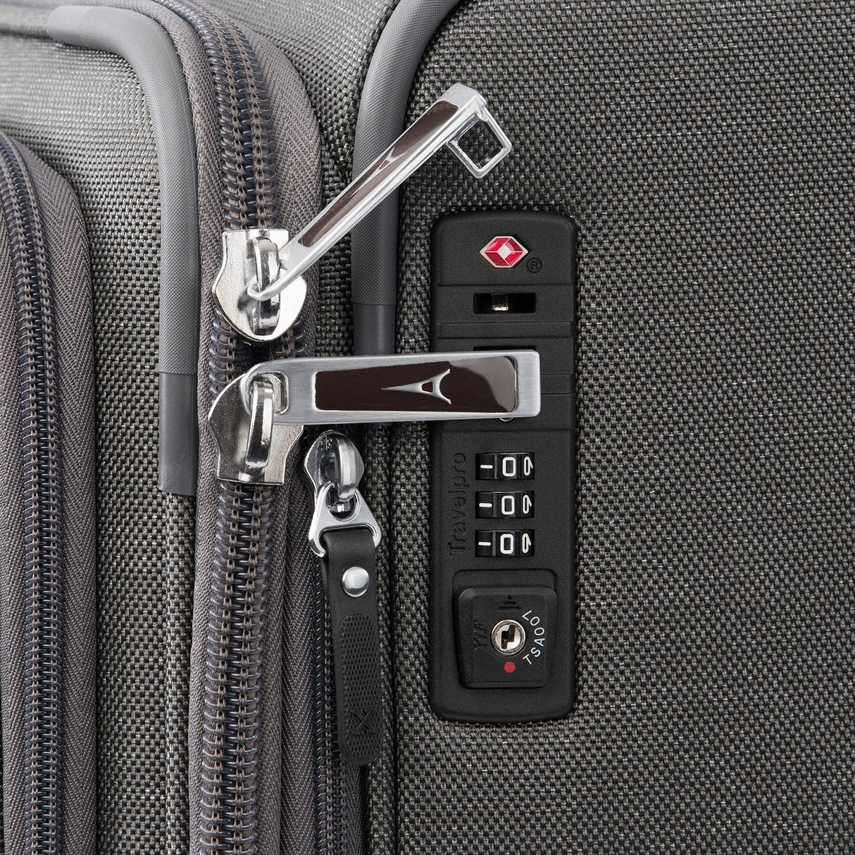 Travelpro Platinum Elite Medium Check-In Spinner