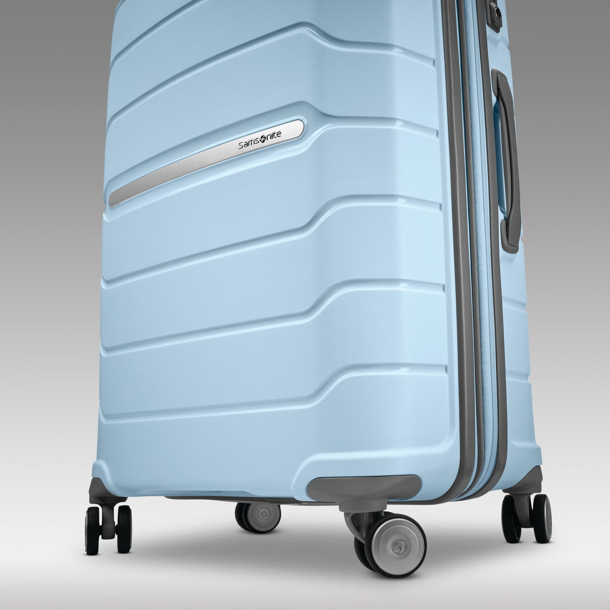 Samsonite Freeform Large Spinner