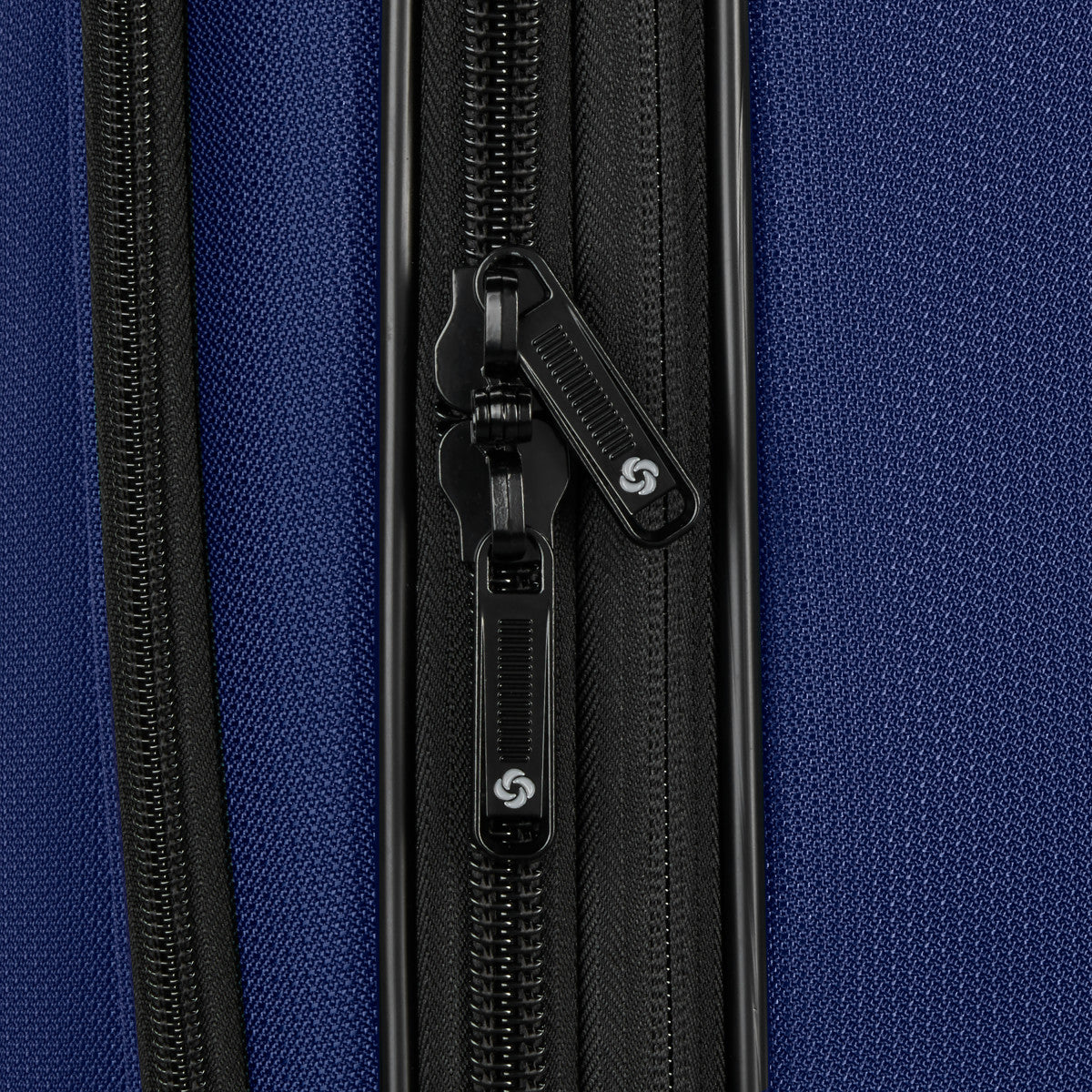 Samsonite Ascella 4 Medium Expandable Spinner