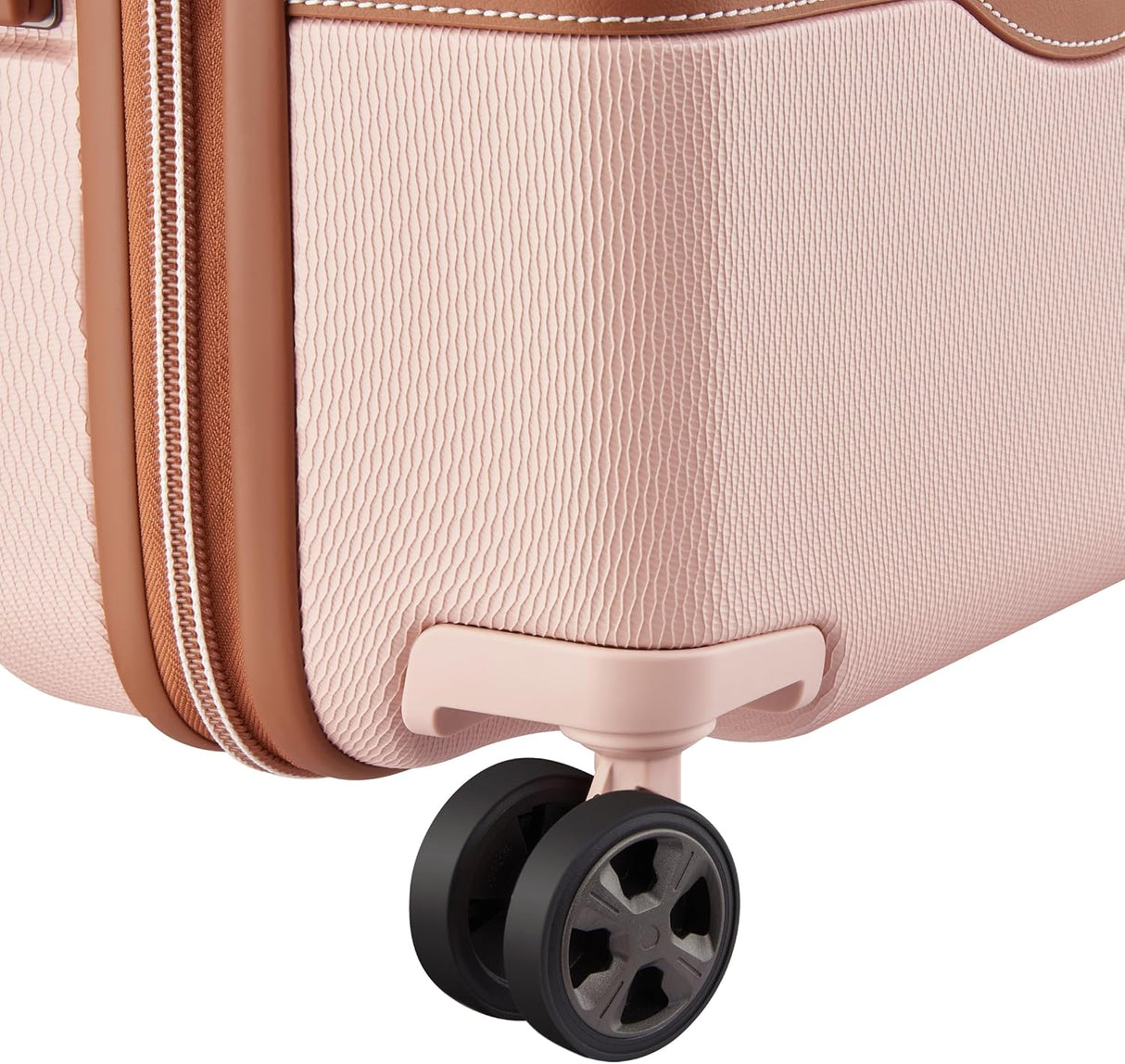 Delsey Chatelet Air 2.0 Medium Checked Spinner