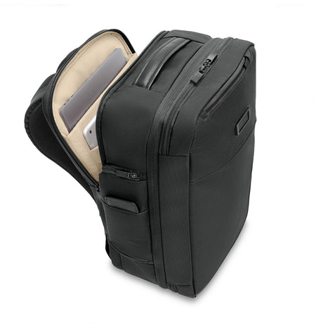 Briggs & Riley Baseline Medium Convertible Backpack , , BL295X-4_Back_Pocket_1800x1800_cd1290c2-b54a-4523-aeb9-50a0be18513d