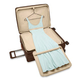 Briggs & Riley Baseline Large Expandable Spinner , , BLU129CXSP-18-Suiter_1800x1800_cc56f41b-c1fd-4a5a-b307-2b214455babe